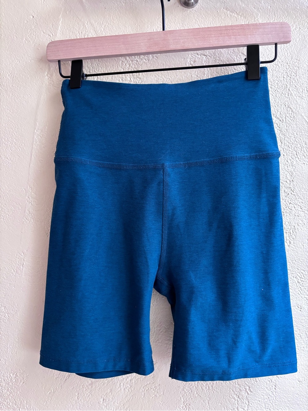 Beyond yoga keep pace spacedye bike short 5 inch blue gem heather medium
